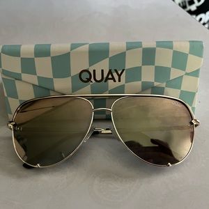 Gold Frame Quay High Key Polarized Sunglasses